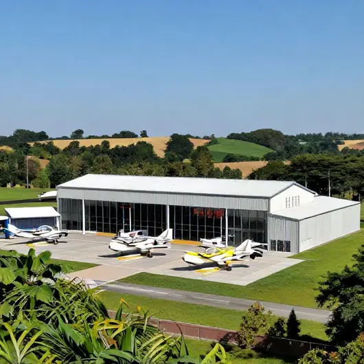 Descubra o Aeroclube do Paraná Descubra o Aeroclube do Paraná
